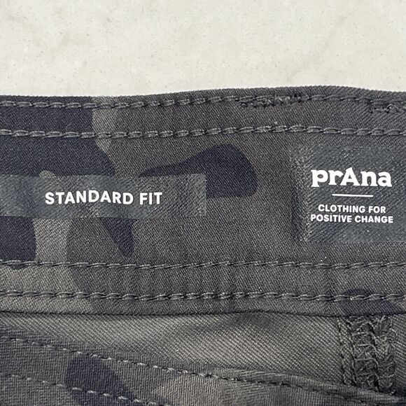 Prana Womens Halle Short Plus II Camo 20 W x 7" Standard Fit Stretch UPF Shorts - Picture 11 of 16